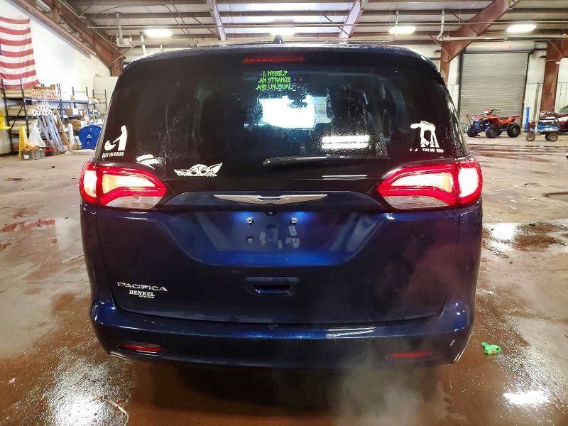 Photo 6 from auction – 2017 CHRYSLER PACIFICA T with VIN 2C4RC1DG0HR677983
