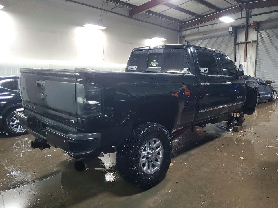 Photo 3 from auction – 2016 CHEVROLET SILVERADO with VIN 1GC1KWE85GF103230