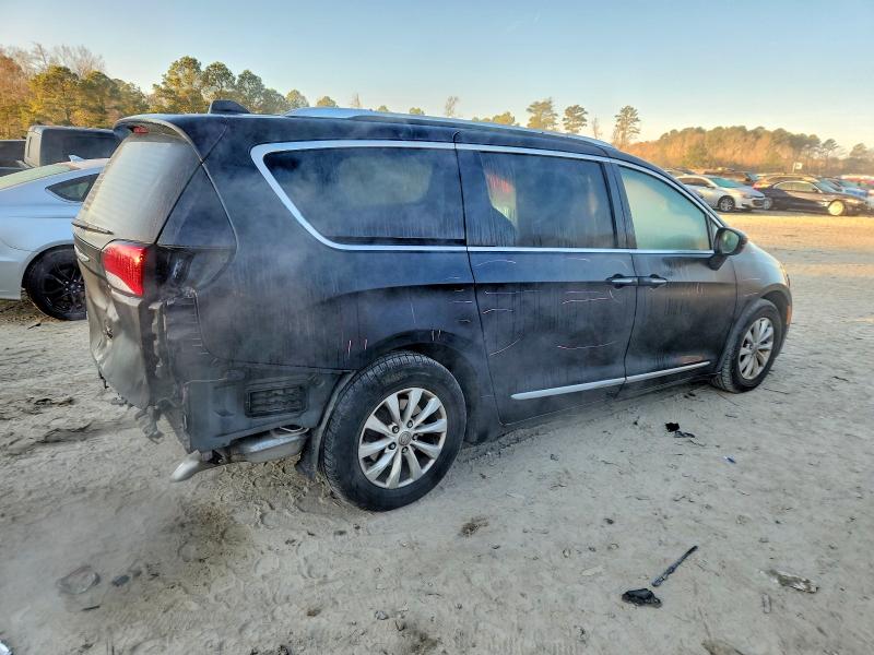 Photo 3 from auction – 2019 CHRYSLER PACIFICA T with VIN 2C4RC1BG2KR650133