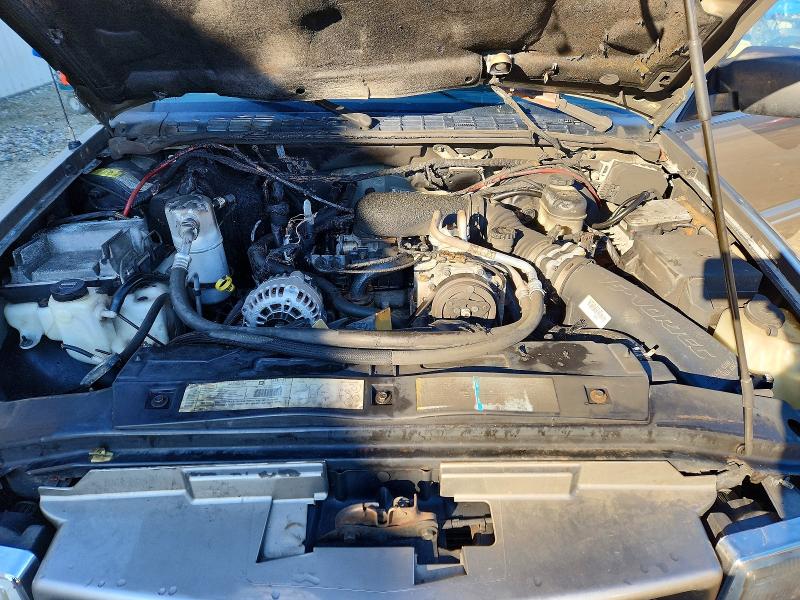 Photo 12 from auction – 2002 CHEVROLET BLAZER with VIN 1GNDT13W72K106586