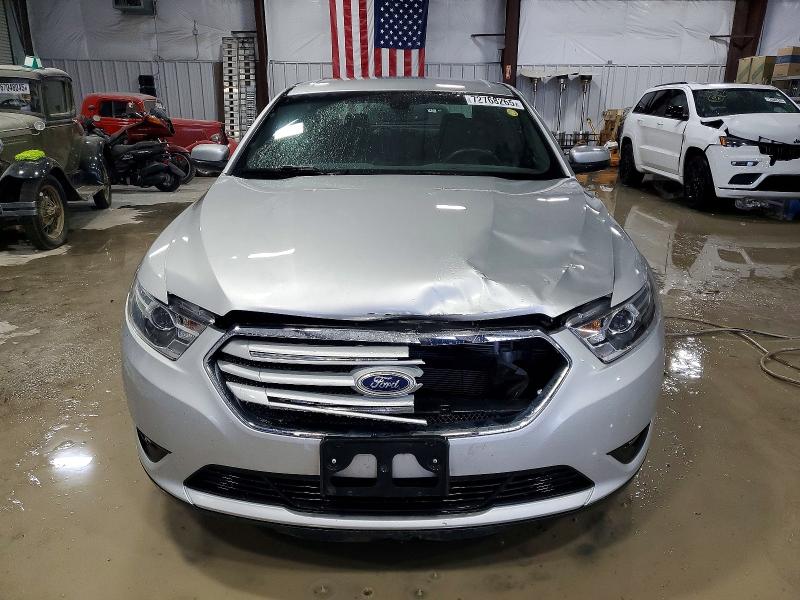 Photo 5 from auction – 2015 FORD TAURUS SEL with VIN 1FAHP2E85FG130256