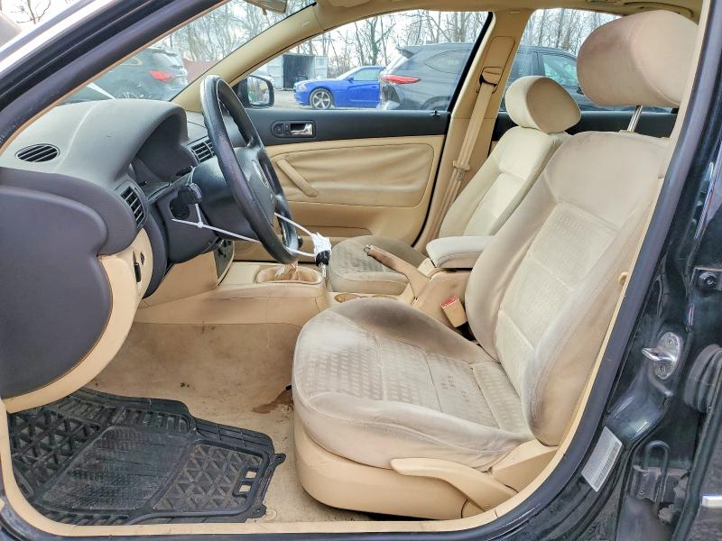 Photo 7 from auction – 2001 VOLKSWAGEN PASSAT GLS with VIN WVWPD63B11P268731