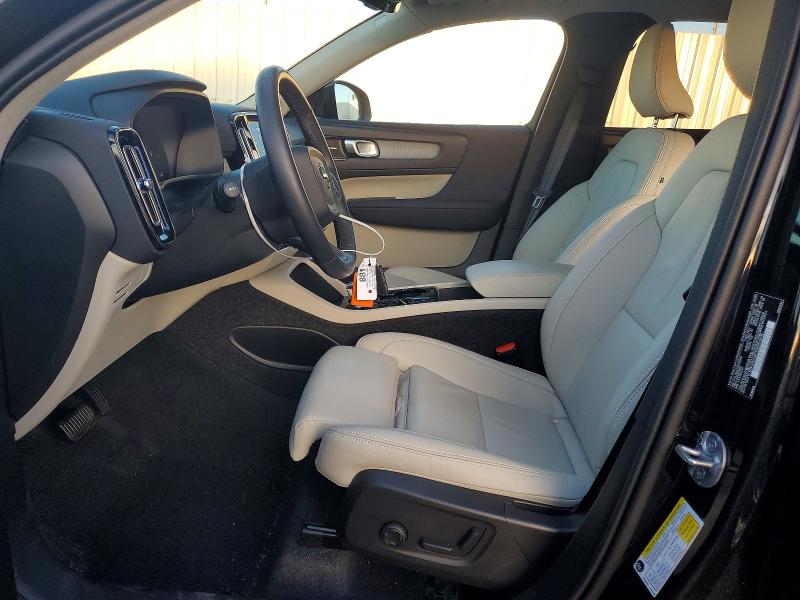 Photo 7 from auction – 2025 VOLVO XC40 PLUS with VIN YV4L12UE7S2574255