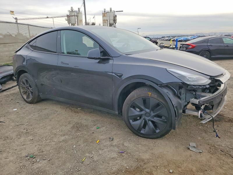 Zdjęcie 4 z aukcji – 2025 TESLA MODEL Y z VIN 7SAYGDED8SF262079