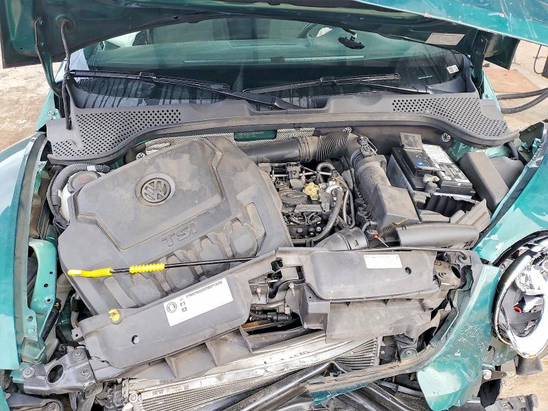 Photo 11 from auction – 2018 VOLKSWAGEN BEETLE S with VIN 3VWFD7AT4JM701362