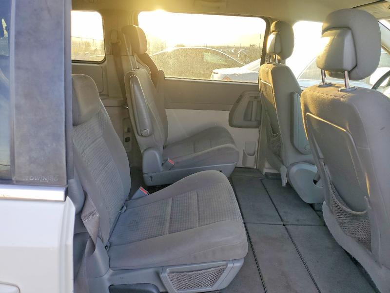 Photo 11 from auction – 2010 CHRYSLER TOWN & COU with VIN 2A4RR5D1XAR461110