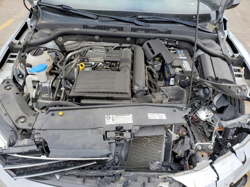 Photo 11 from auction – 2017 VOLKSWAGEN JETTA with VIN 3VW2B7AJ0HM393815