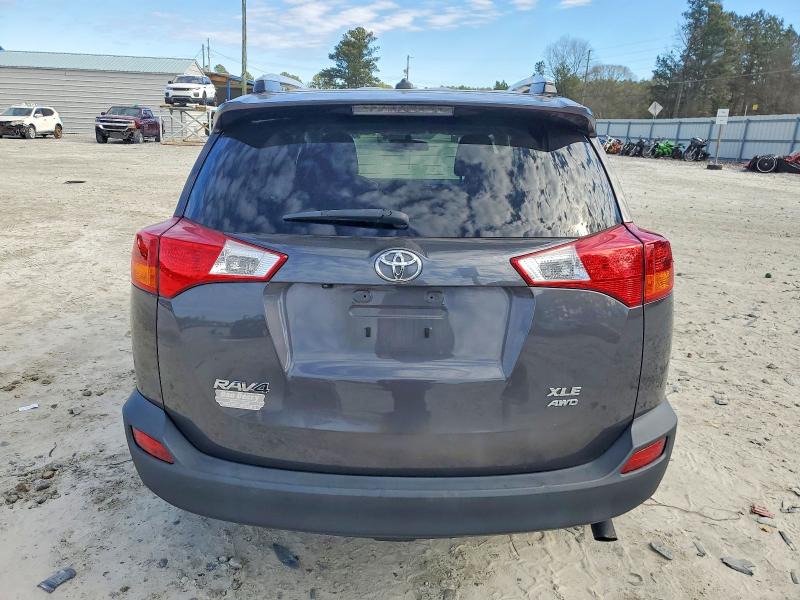 Photo 6 from auction – 2015 TOYOTA RAV4 XLE with VIN 2T3RFREV2FW309634