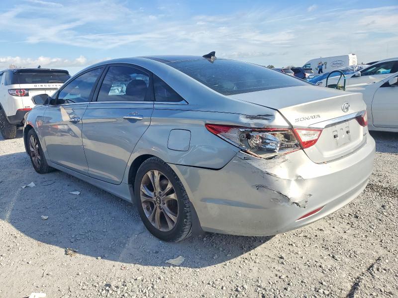 Photo 2 from auction – 2013 HYUNDAI SONATA with VIN 5NPEC4AC0DH646256