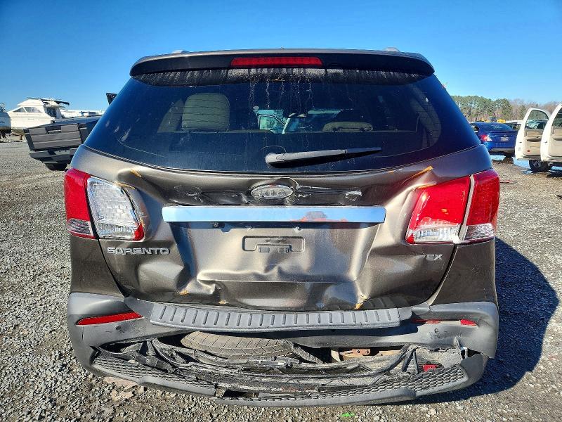 Photo 6 from auction – 2013 KIA SORENTO EX with VIN 5XYKU4A67DG415906