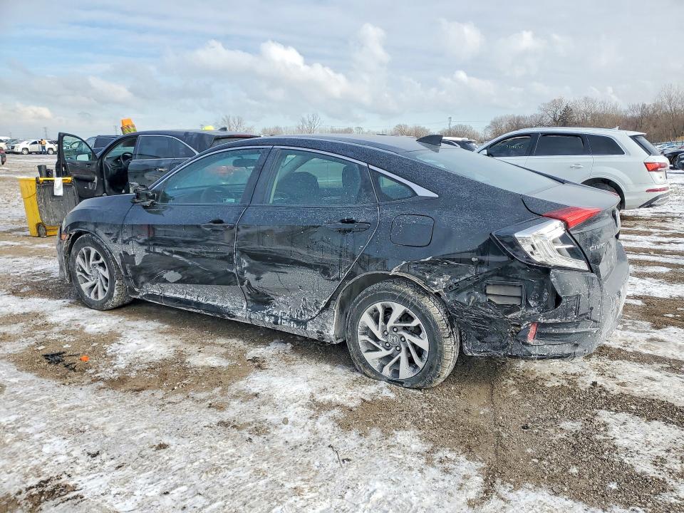 Photo 2 from auction – 2018 HONDA CIVIC EX with VIN 19XFC2F72JE038890