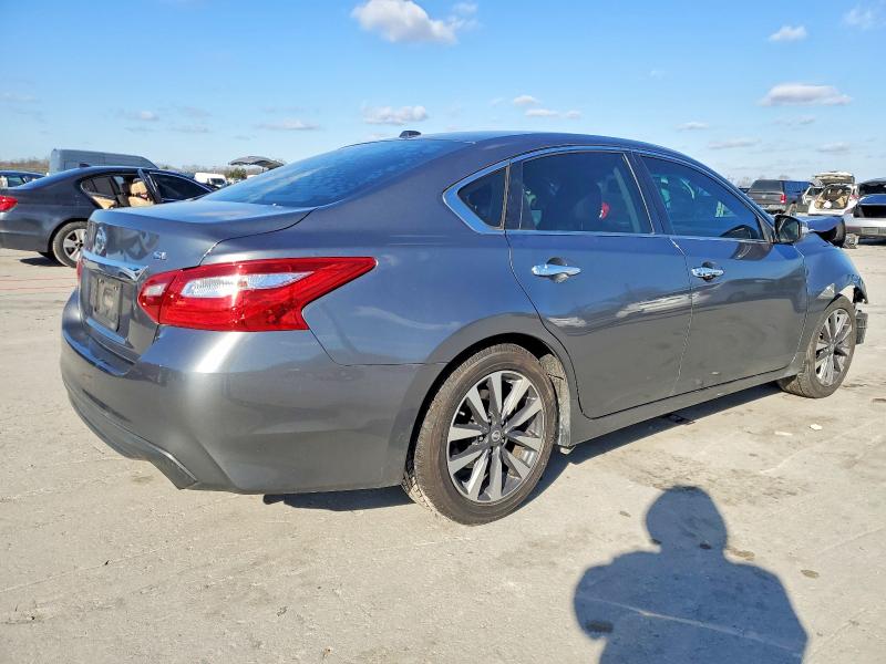 Photo 3 from auction – 2017 NISSAN ALTIMA with VIN 1N4AL3AP5HC285433
