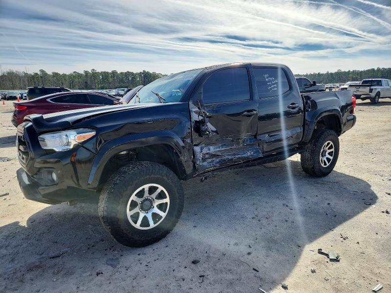 TOYOTA TACOMA DOU 2017 with VIN 5TFCZ5AN1HX080499 - Photo from auction