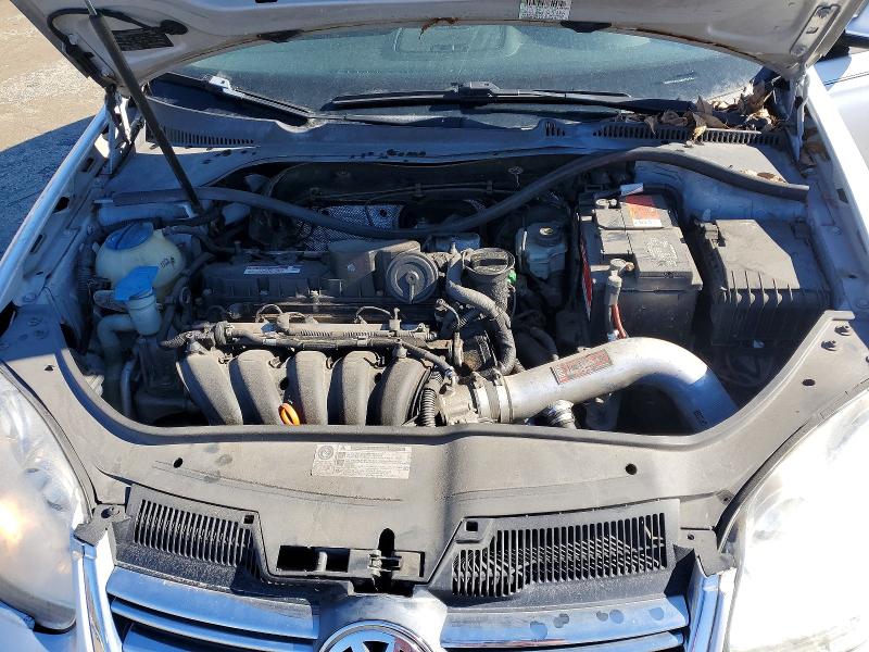 Photo 11 from auction – 2010 VOLKSWAGEN JETTA SE with VIN 3VWRZ7AJ4AM157491