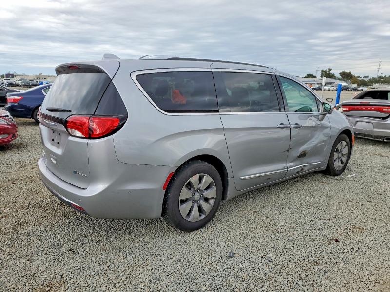 Photo 3 from auction – 2018 CHRYSLER PACIFICA H with VIN 2C4RC1N70JR263722