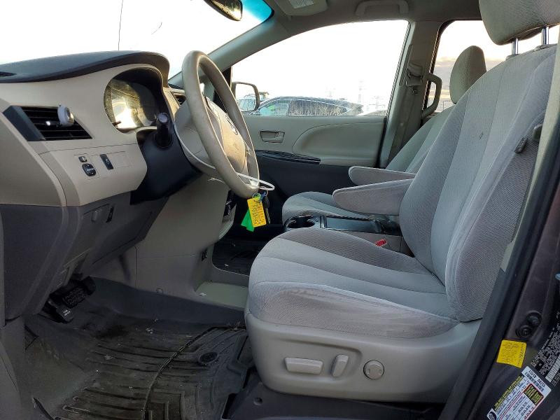 Photo 7 from auction – 2013 TOYOTA SIENNA LE with VIN 5TDKK3DC8DS341853