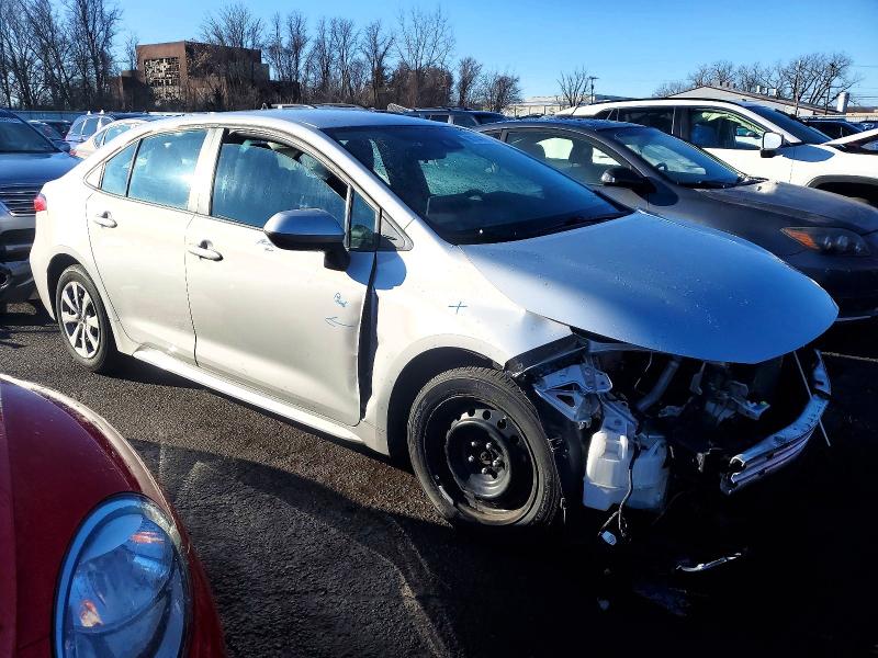 Photo 4 from auction – 2021 TOYOTA COROLLA LE with VIN 5YFEPMAE3MP269446