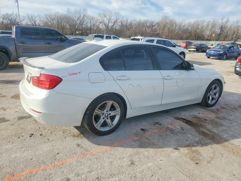 Photo 3 from auction – 2014 BMW 328 with VIN WBA3A5C50EF605121