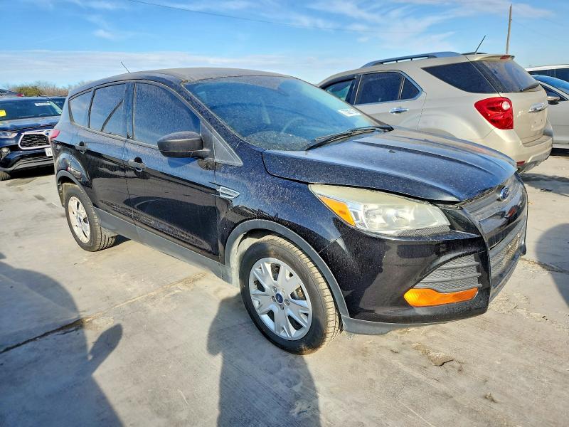 Photo 4 from auction – 2015 FORD ESCAPE S with VIN 1FMCU0F79FUA77601