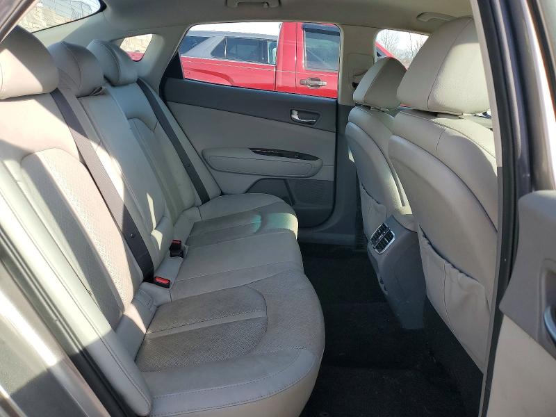 Photo 10 from auction – 2018 KIA OPTIMA with VIN 5XXGU4L38JG198486