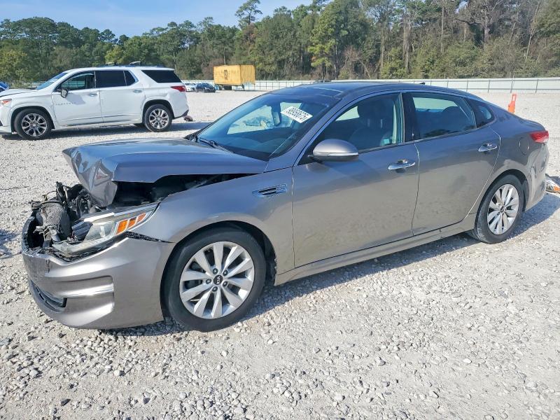 KIA OPTIMA EX 2017 with VIN 5XXGU4L36HG135638 - Photo from auction