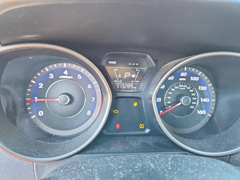Photo 9 from auction – 2016 HYUNDAI ELANTRA with VIN 5NPDH4AE2GH739704