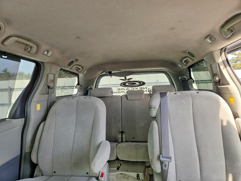 Photo 10 from auction – 2011 TOYOTA SIENNA LE with VIN 5TDKK3DC1BS009587