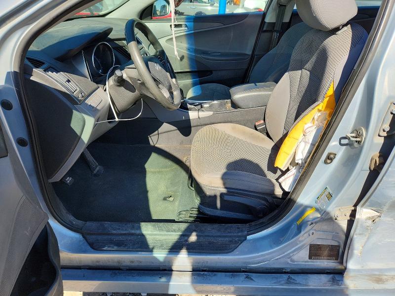 Photo 7 from auction – 2011 HYUNDAI SONATA with VIN 5NPEB4AC0BH047471