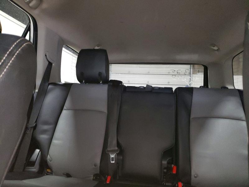 Photo 10 from auction – 2019 TOYOTA 4RUNNER SR with VIN JTEBU5JR0K5678370