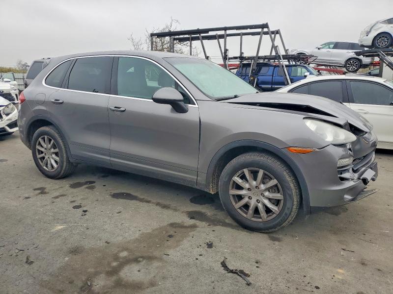 Photo 4 from auction – 2011 PORSCHE CAYENNE with VIN WP1AA2A29BLA02584