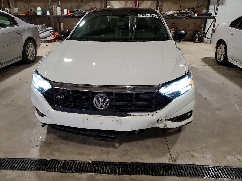Photo 5 from auction – 2019 VOLKSWAGEN JETTA with VIN 3VWCB7BU8KM217079