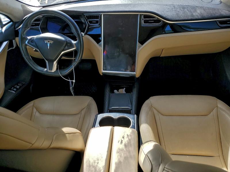 Photo 8 from auction – 2015 TESLA MODEL S 70 with VIN 5YJSA1S18FF100326