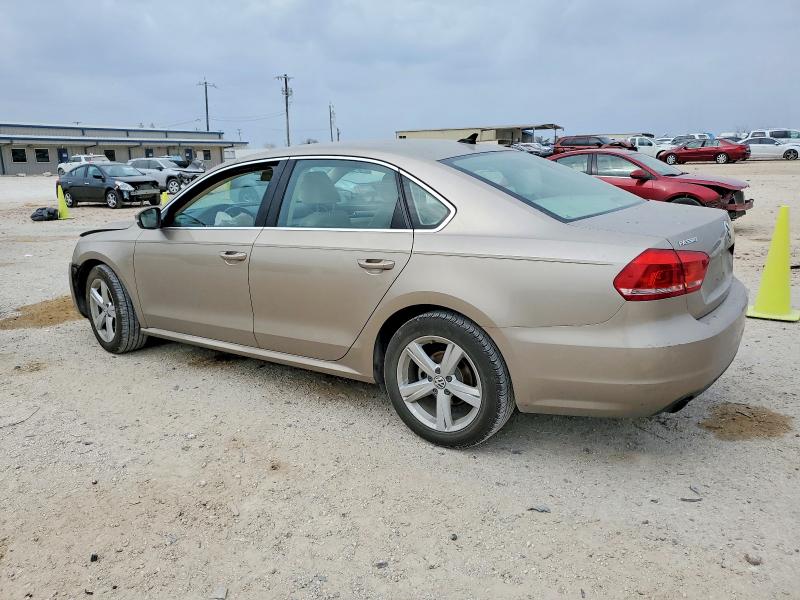 Photo 2 from auction – 2015 VOLKSWAGEN PASSAT SE with VIN 1VWBS7A30FC023688