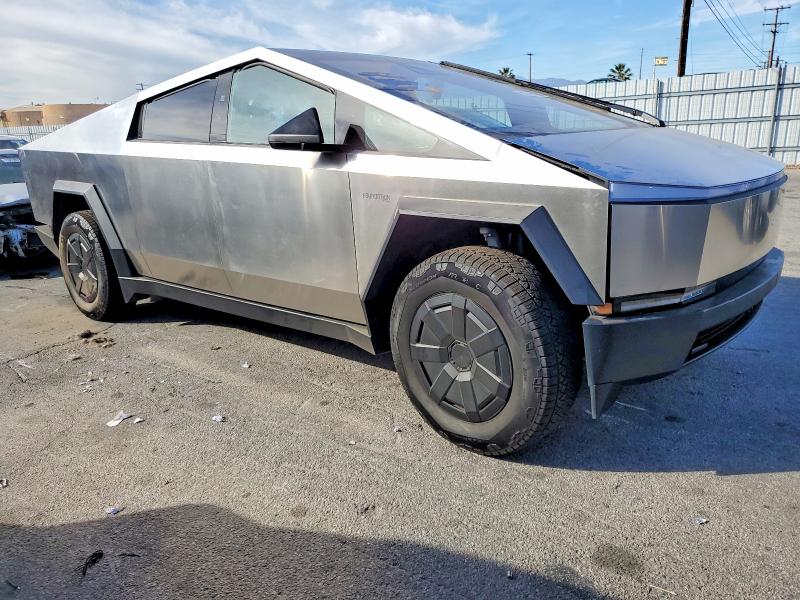 Photo 4 from auction – 2024 TESLA CYBERTRUCK with VIN 7G2CEHED7RA033076