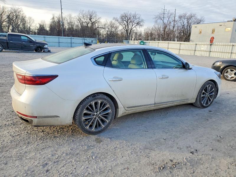 Photo 3 from auction – 2017 KIA CADENZA with VIN KNALC4J11H5064336
