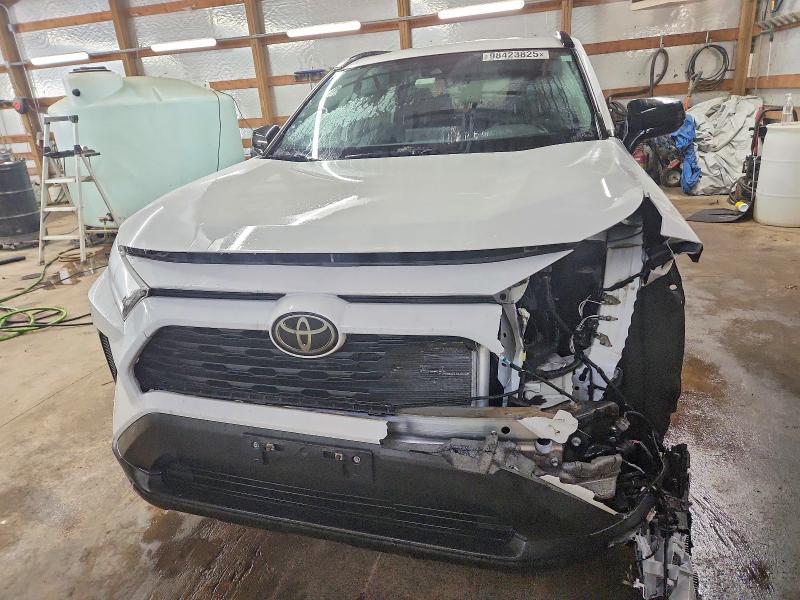 Photo 5 from auction – 2021 TOYOTA RAV4 LE with VIN 2T3F1RFV4MC170525