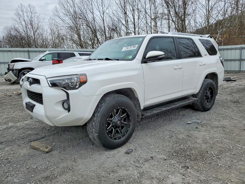 TOYOTA 4RUNNER SR 2018 with VIN JTEBU5JR2J5551067 - Photo from auction