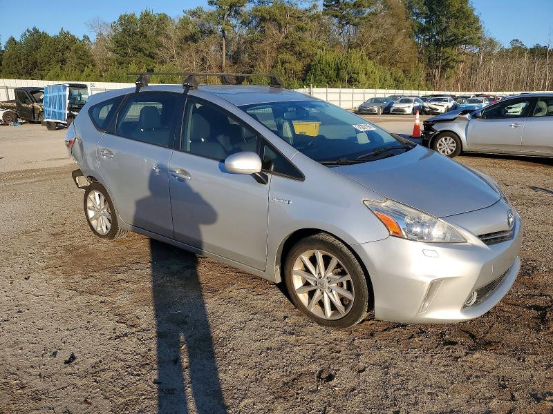 Photo 4 from auction – 2013 TOYOTA PRIUS V with VIN JTDZN3EU4D3192775