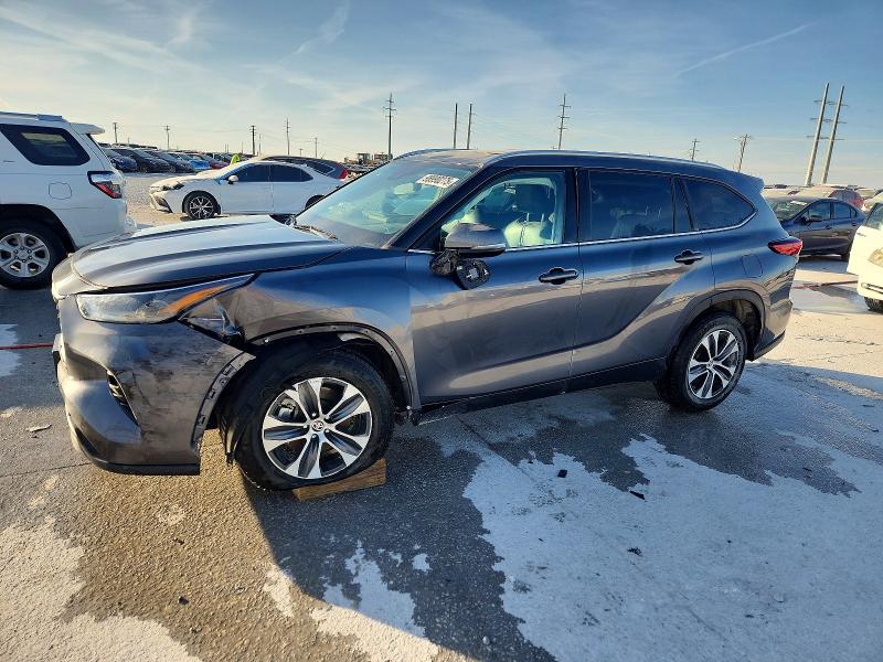 TOYOTA HIGHLANDER 2021 with VIN 5TDGZRAHXMS037699 - Photo from auction