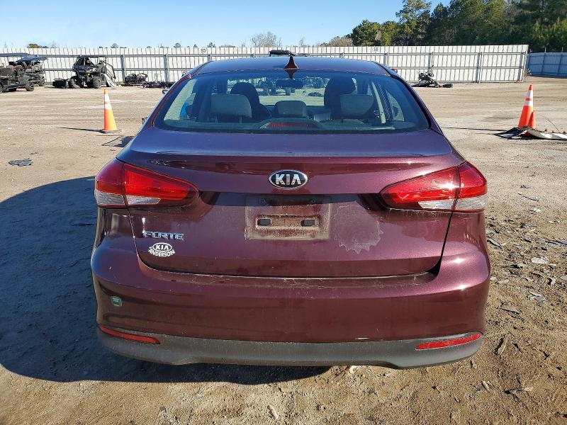 Photo 6 from auction – 2017 KIA FORTE LX with VIN 3KPFK4A71HE139483