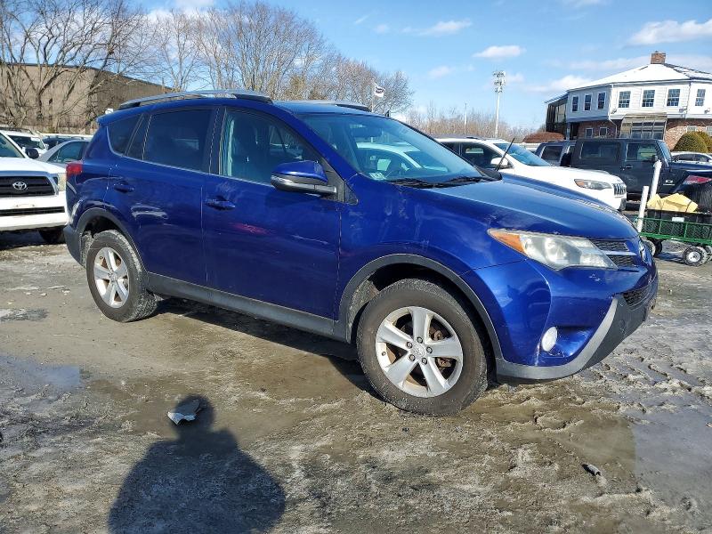 Photo 4 from auction – 2014 TOYOTA RAV4 XLE with VIN 2T3RFREV5EW157668