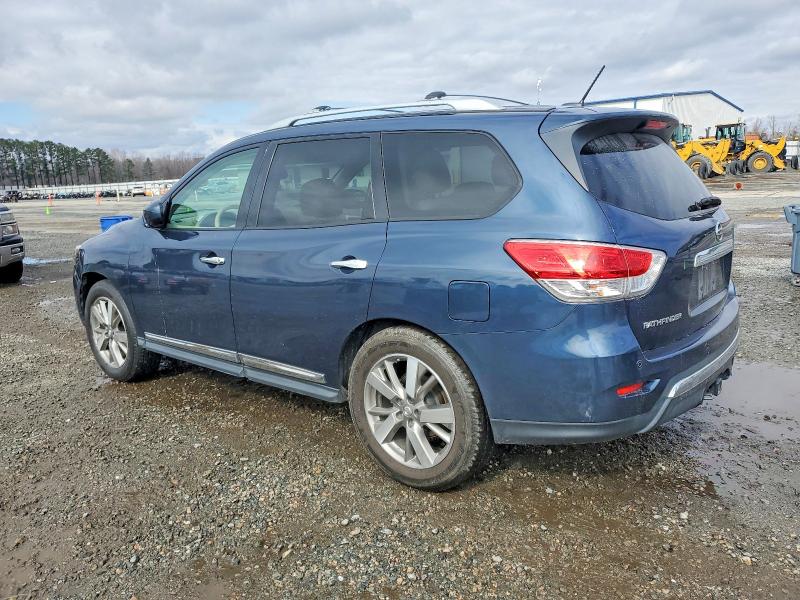Photo 2 from auction – 2013 NISSAN PATHFINDER with VIN 5N1AR2MN0DC626921
