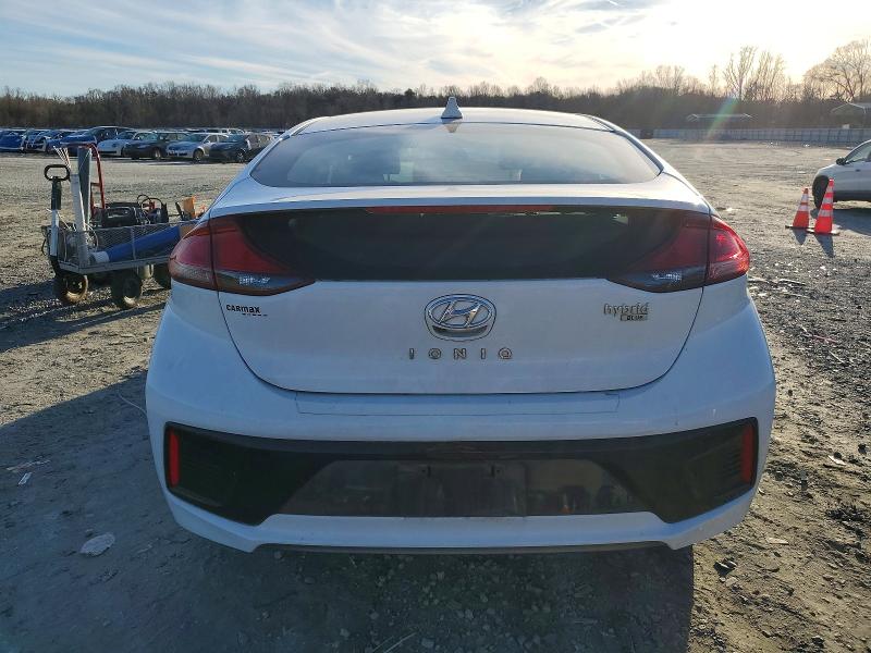 Photo 6 from auction – 2017 HYUNDAI IONIQ with VIN KMHC65LC4HU042153