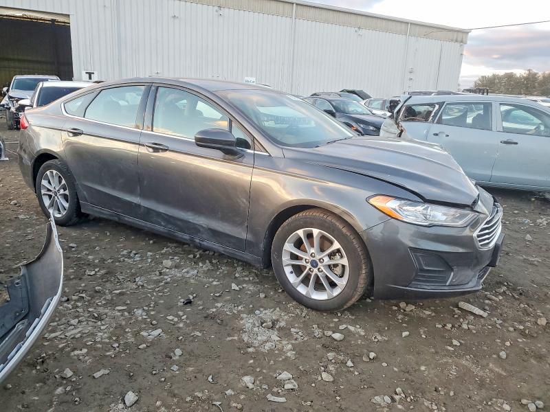 Photo 4 from auction – 2020 FORD FUSION SE with VIN 3FA6P0HD3LR263798