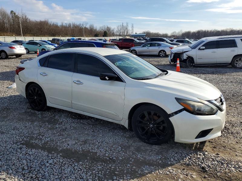 Photo 4 from auction – 2017 NISSAN ALTIMA with VIN 1N4AL3AP2HC245729
