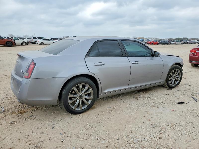 Photo 3 from auction – 2014 CHRYSLER 300 S with VIN 2C3CCAGG9EH383604