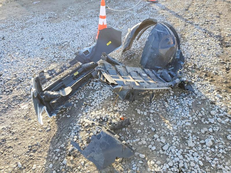 Photo 13 from auction – 2016 FORD ESCAPE with VIN 1FMCU0G93GUA32848