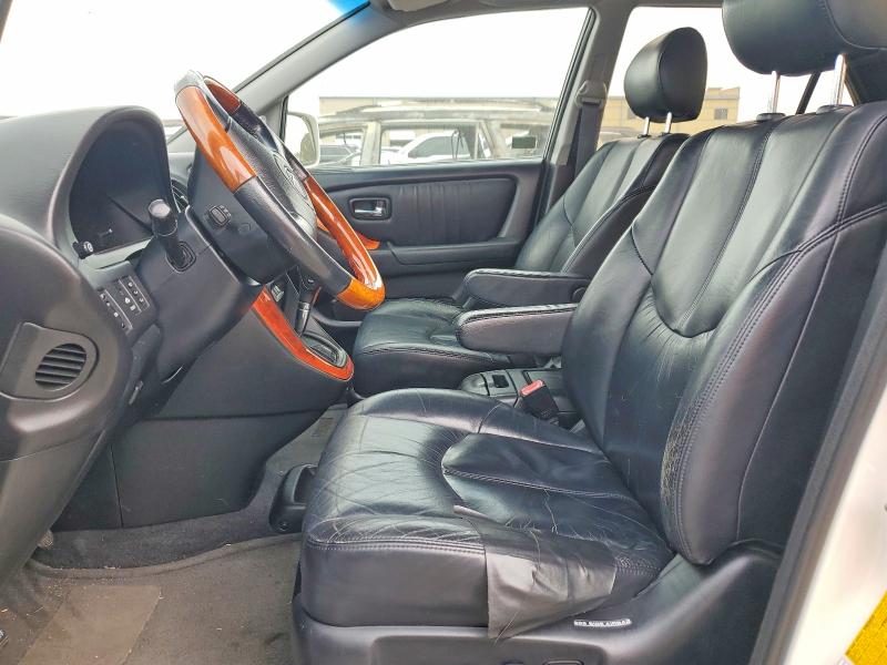 Photo 7 from auction – 2001 LEXUS RX 300 with VIN JTJGF10U010092263