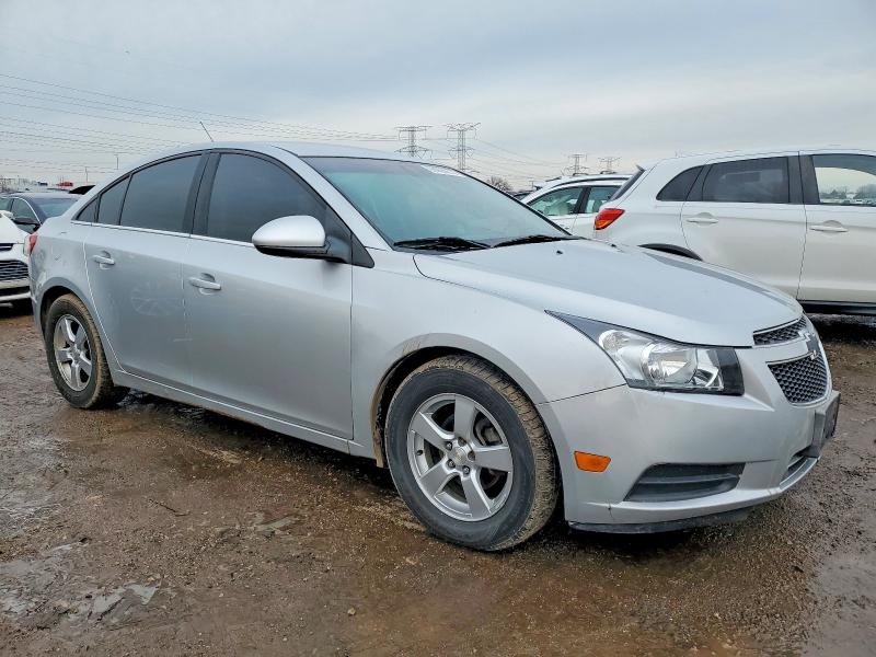 Photo 4 from auction – 2014 CHEVROLET CRUZE with VIN 1G1PC5SBXE7454801