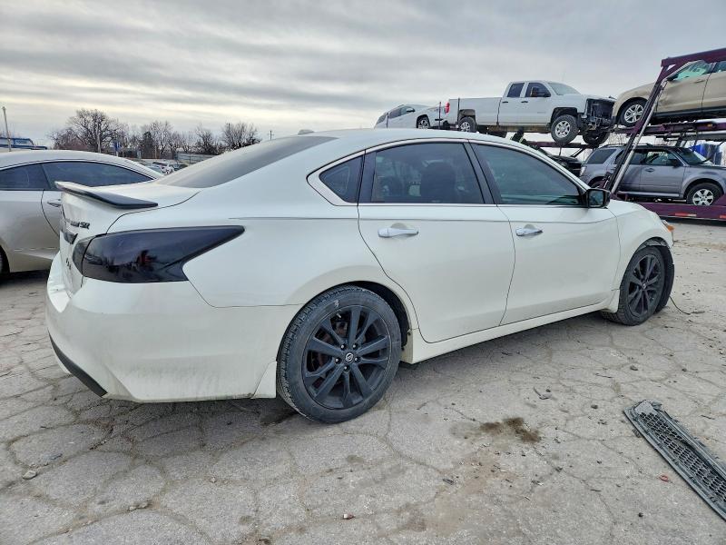 Photo 3 from auction – 2018 NISSAN ALTIMA with VIN 1N4AL3AP2JC472232